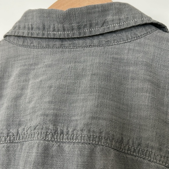 GAP Gray Cotton Workshirt/Blouse w Button Flap Pockets, Princess Seams - Picture 8 of 11